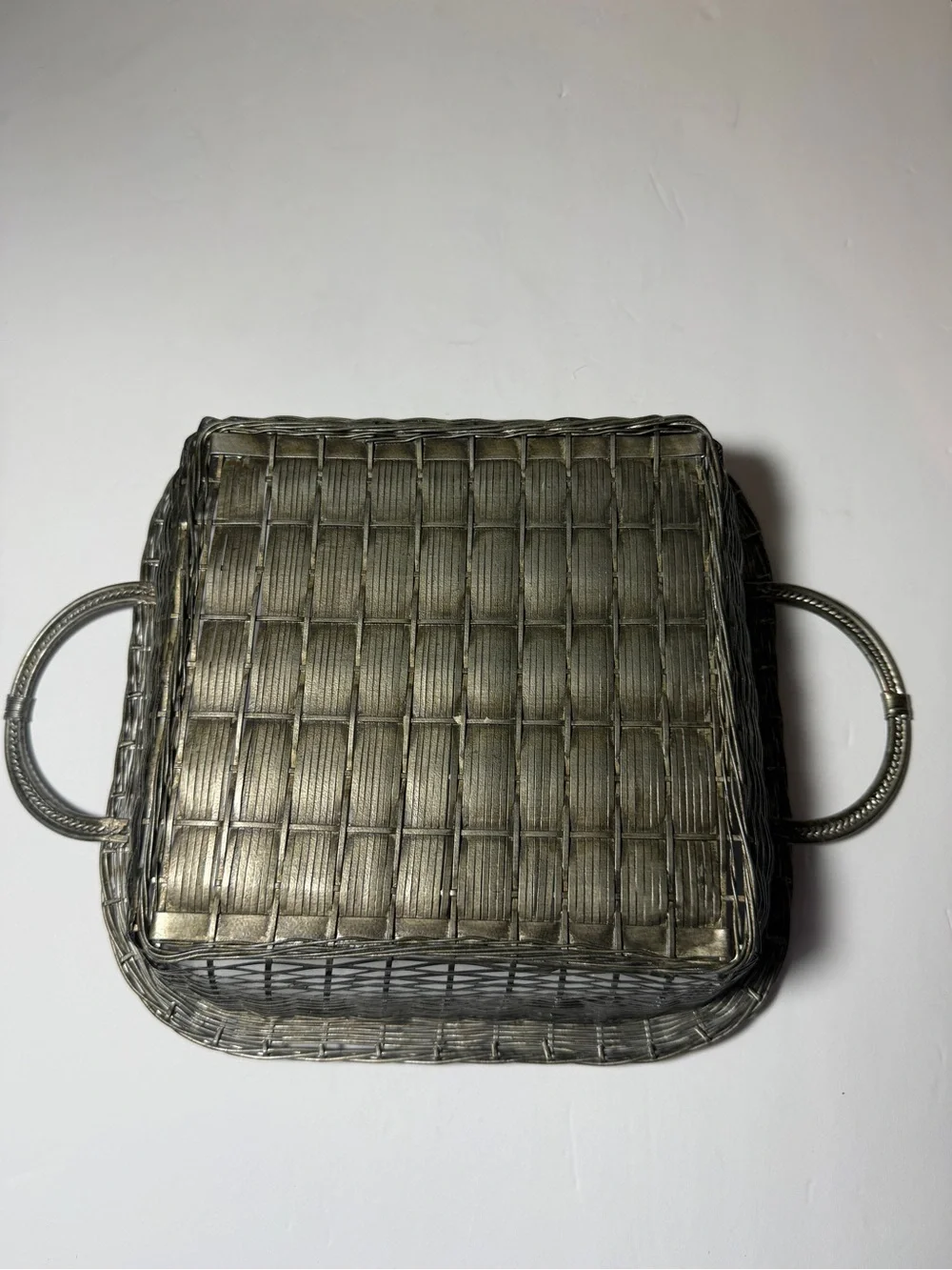 Metalware Mesh Double-Handled Decorative Basket 12” Overall 10” Base